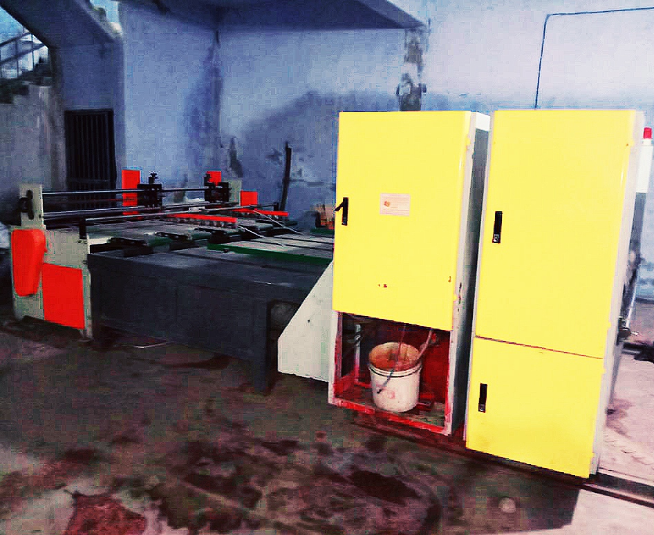 Chinese Machine Chain Feed Printer Slotter at pape